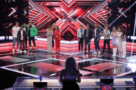 Az X-Faktor harmadik élő adásának 2. felében Burai Renátó esett ki