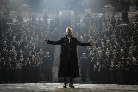 Johnny Depp lemondott a stúdió kérésére, nem ő alakítja Grindelwaldot a Legendás állatok és megfigyelésük új részeiben