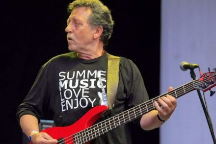 Meghalt Mihály Tamás, az Omega zenekar basszusgitárosa