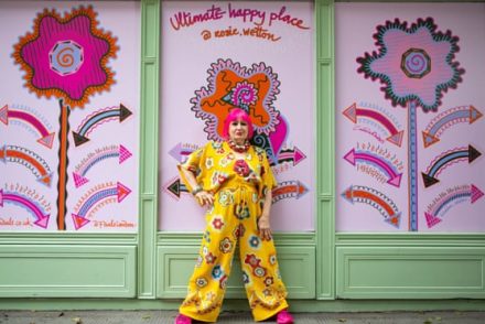 Zandra Rhodes brit divattervező mindenkit arra biztat, hogy időben menjen orvoshoz