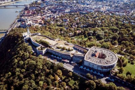A felújítás alatt lévő Citadellában értékes leleteket találtak régészek