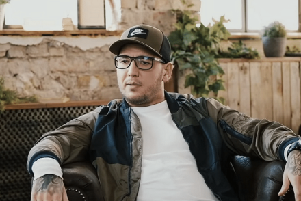 Curtis teljesen lesokkolta követőit – rendhagyó módon készül a szezonra