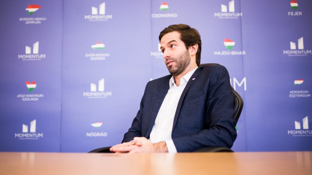 fekete gyor andras momentum orban viktor
