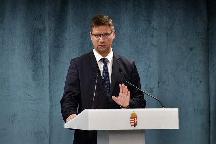 Csak oltási igazolásokkal mehetünk be ezekre a helyekre 2021-ben