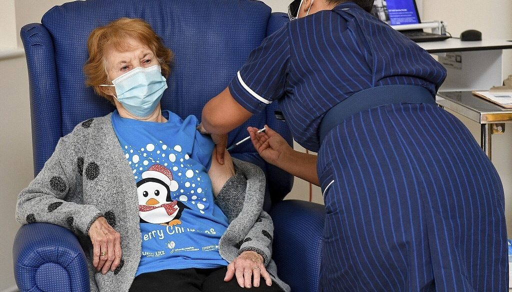 koronavirus vakcina anglia brit egyesult kiralysag Margaret Keenan pfzer biontech