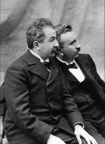 lumiere testverek Auguste lumiere Louis Lumiere testverek elso mozieloadas filmvetites parizs