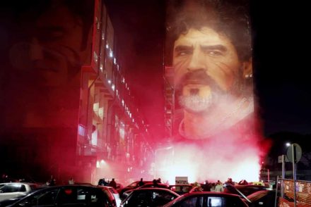Nápolyban továbbra is tombol a Maradona-kultusz