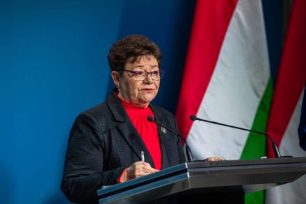 Hadházy Ákos: Hazudik Müller Cecília, utasítást kaptak a kórházak, informáljanak, hogy hol és mikor hunytak el koronavírus-fertőzésben