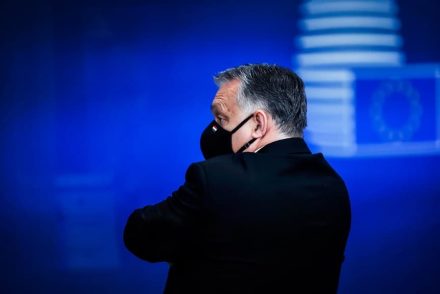 Digitálisan tartja majd nyilván a kormány, ki van már beoltva, ki esett át a fertőzésen