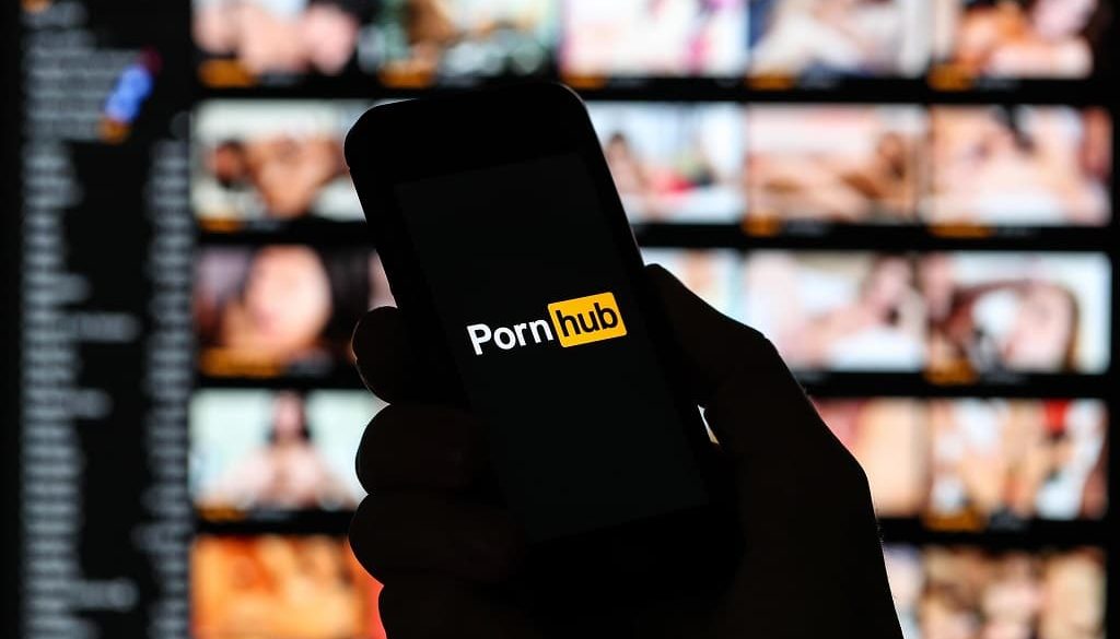 pornhub videok per nok kenyszeritese