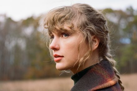 Taylor Swift elmesélte, hogyan készült legfrissebb albuma, az Evermore