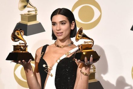Márciusra halasztották a Grammy-gála időpontját