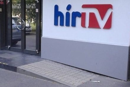 A Hír TV kénytelen volt helyreigazítani: Pikó András 60 lakás helyett valójában nullát vett el