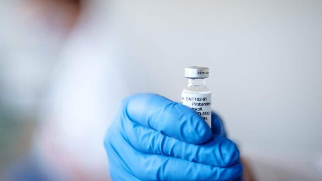 koronavirus moderna vakcina gyartoja mellekhatasai magyarorszagon oltas