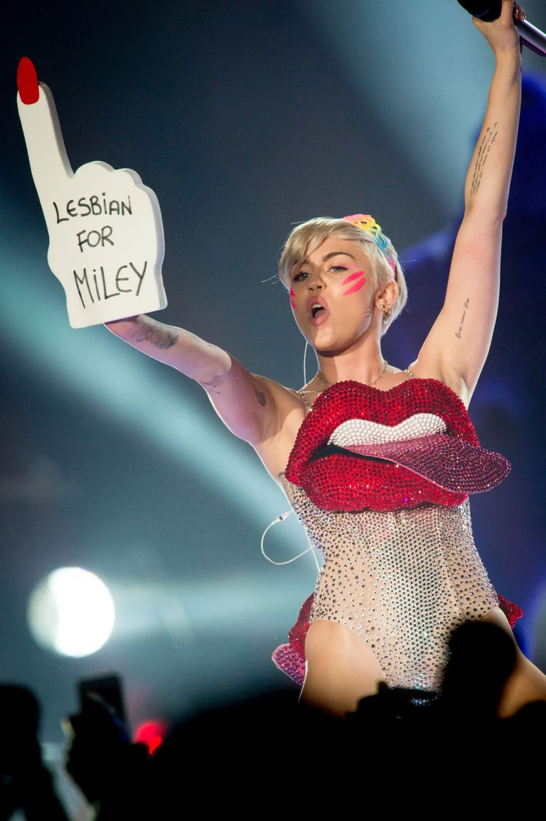 Miley Cyrus Panszexualis Lmbtq