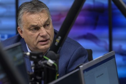 Orbán Viktor a koronavírus-oltásról: „Kivárom, amíg rám kerül a sor”