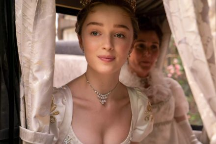 Folytatódik A Bridgerton család sorozat a 2. évaddal, hivatalosan is bejelentette a Netflix