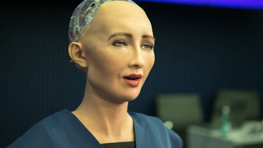 sophia robot tomeggyartas