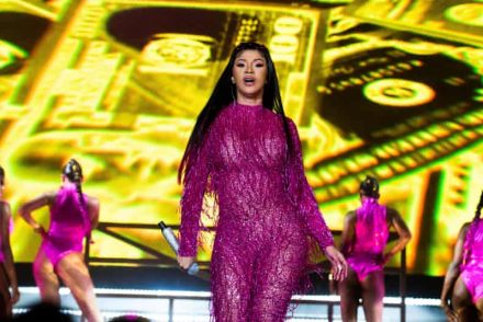 Cardi B: „A divatiparban velem is éreztették a faji előítéleteket”
