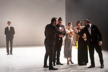 Voila OffFest-díjas a k2 színház Búcsúkoncert darabja