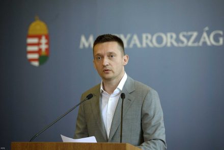 Rogán Antal új párja, Rogán Barbara útja gyémántokkal van kirakva