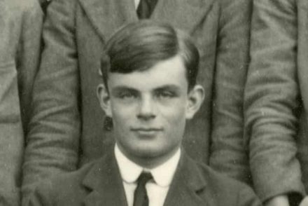 Az Enigmát feltörő Alan Turing emlékére az egyik brit titkosszolgálat megalkotta a valaha volt legnehezebb feladványsort
