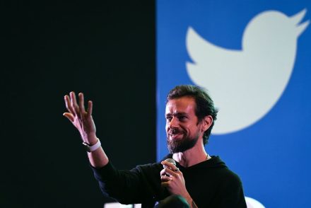 3 millió dollárért kelt el az első Twitter-bejegyzés