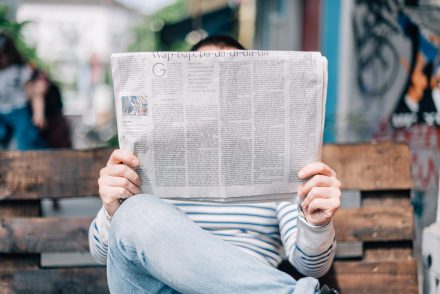 Az EU bekeményít az álhírek ellen: a kódexéhez a Facebook, a Google, a Twitter és a TikTok is csatlakozott