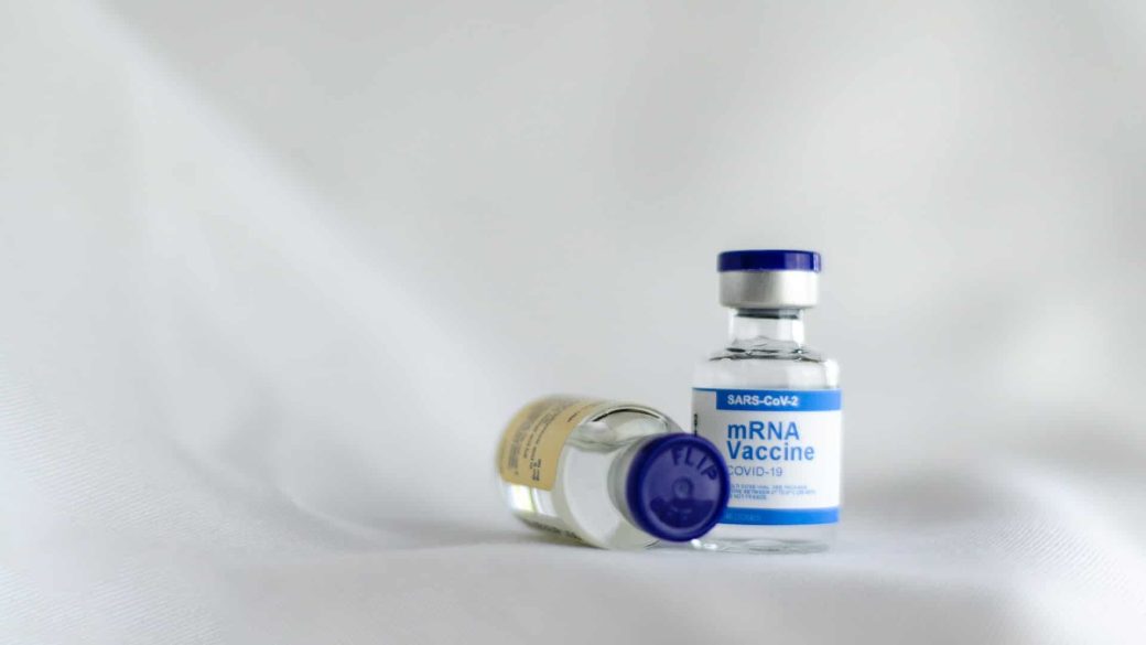 koronavirus vakcina mellekhatasok