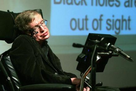Stephen Hawking hagyatékát 1,7 milliárd forintért vették meg