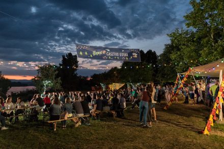 Halott Pénz és Ivan and the Parazol is fellép a VéNégy Fesztivál és Színházi Találkozón