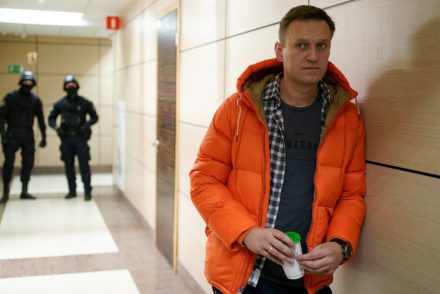 Az elítélt Alekszej Navalnijt visszaszállították a börtönbe