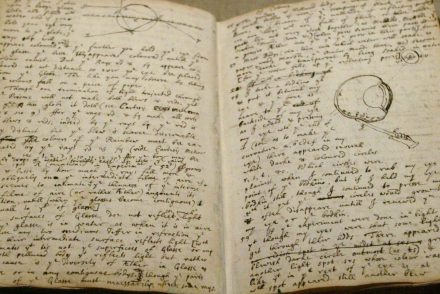Isaac Newton jegyzeteire lehet licitálni a Christie’s aukcióján