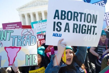 Az EP megszavazta az abortusztörvényt, a nők szexuális és reproduktív jogairól szóló jelentést