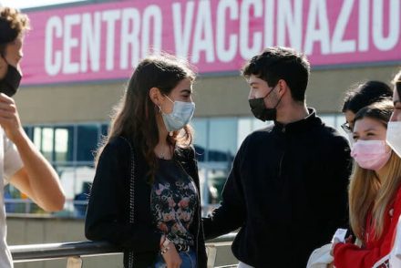 Olaszországban megkezdődött a tömeges oltás, de nem minden tartomány csatlakozott