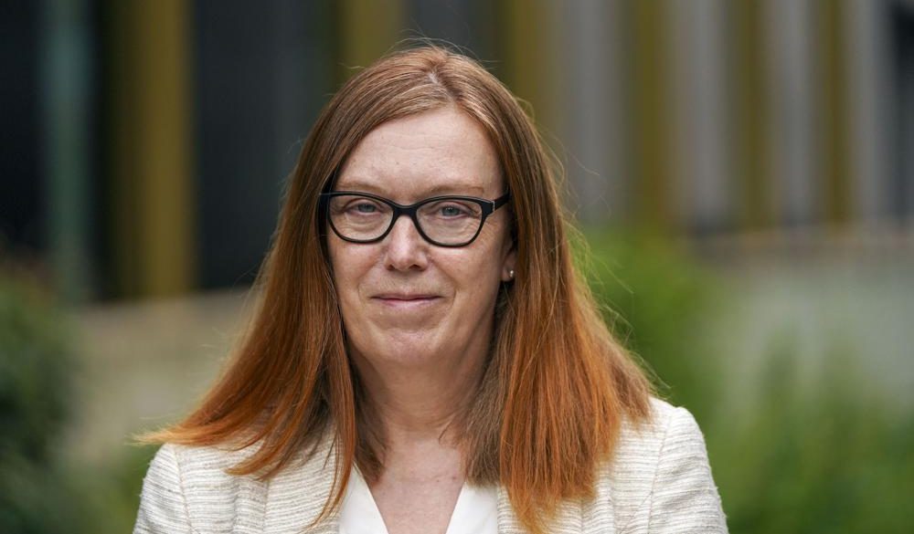 sarah gilbert astrazeneca dame ii erzsebet