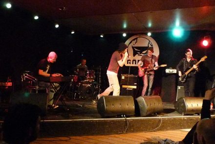 Bródy Jánossal, Európai Kiadóval és Kontroll Csoporttal hangol a Gödör Underground az őszi újranyitásra