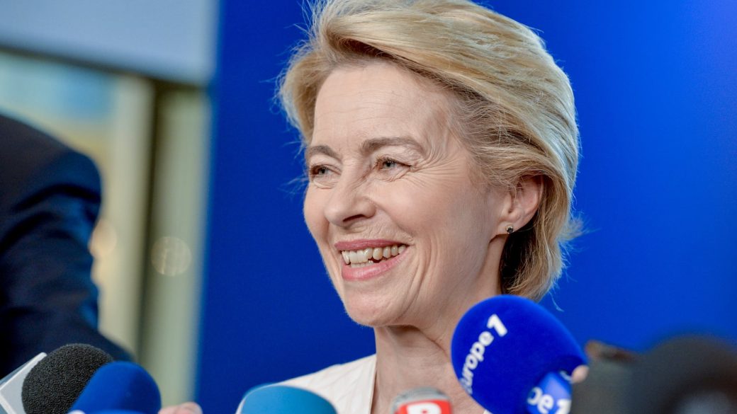 ursula-von-der-leyen-koronavirus-jarvany-oltas-vakcina