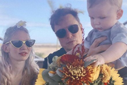 Grimes leszbikus közösséget alapítana az űrben, miután szakított Elon Muskkal