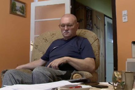 A bankban közölték vele, hogy halott, és ezért nem kapta meg a nyugdíját