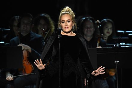 Adele szerint fia tiniként utálni fogja a neki írt dalát