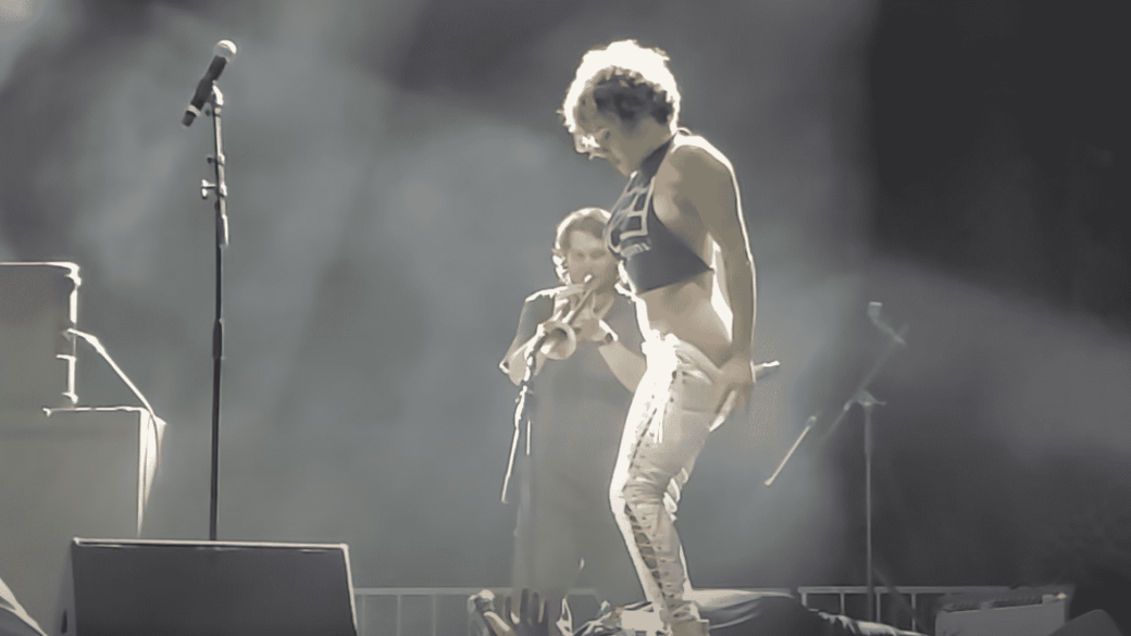 brass against sophia urista vizeles bortonbuntetes