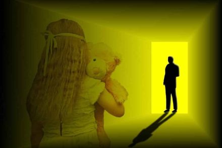Úgy összeverte a féléves kislányát, hogy betört a koponyája