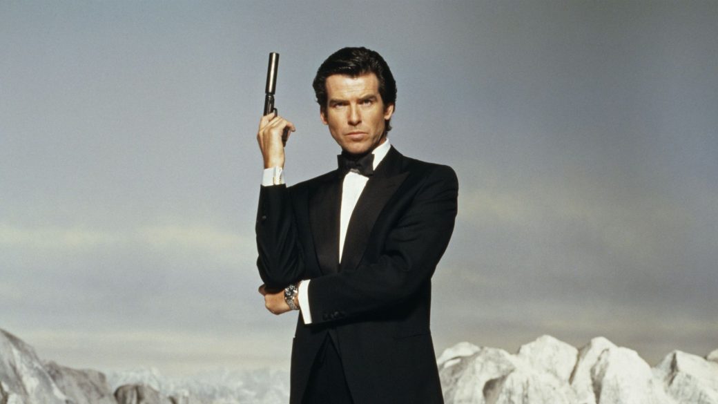 kim sherwood uj james bond trilogia