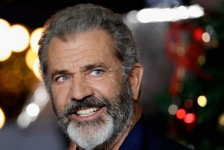 Mel Gibson veszi át a Halálos fegyver 5. részének rendezését