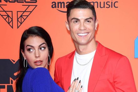 Cristiano Ronaldo és felesége bejelentették az ikreik nemét
