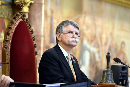 Kövér László átadta Bagdy Emőke pszichológusnak a Duna-díjat