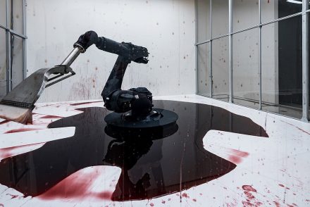 Ezt jelenti valójában a disztópikus robotkar, a műalkotás, ami tarolt a TikTokon