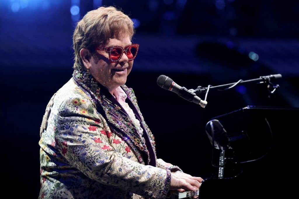 Elton John Turne Koronavirus