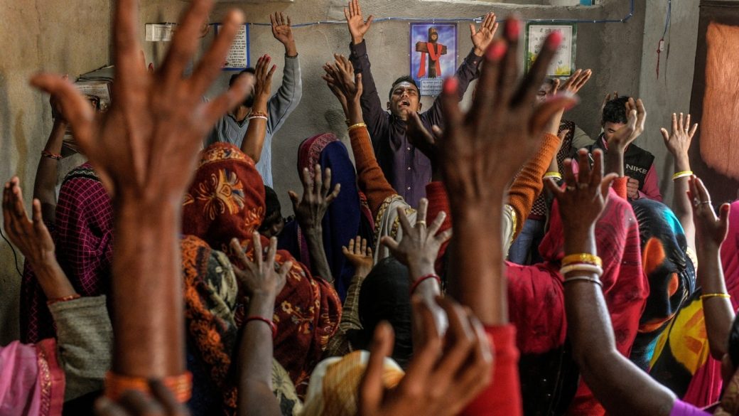 india keresztény hittérítés használt óvszerek templom